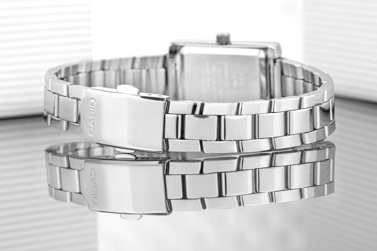 c634e72e4bb7dee256fecd2ca5dfe5d3