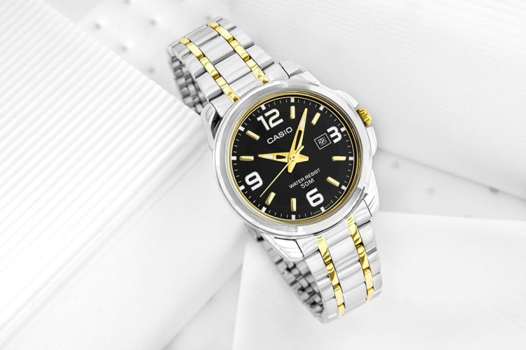 085c8baaba8fb45cdf2b73aa115a162e