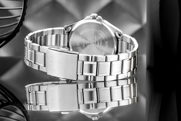 a4ff8e72642f9a3cc3ff8059e0a5e4ce