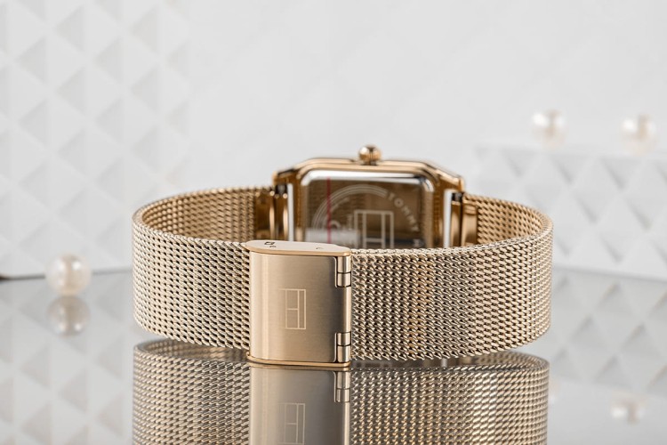 20539cf3a05eea26c92ebf34e635e1d6