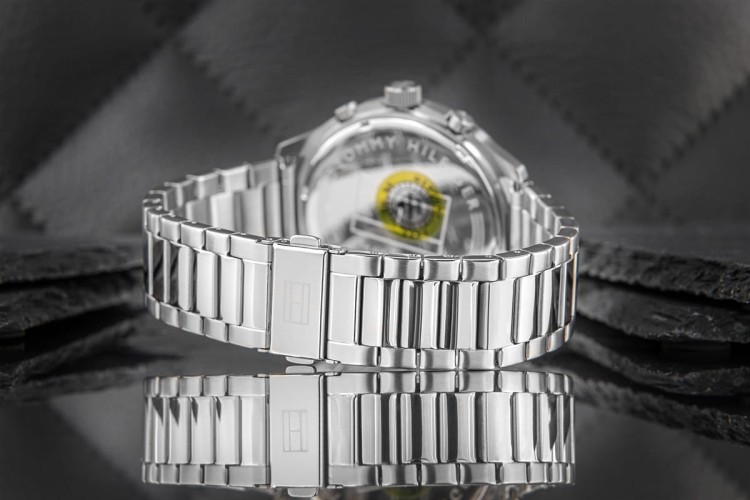 edf012ec06fc2c5e4c129e6fb5d44e61