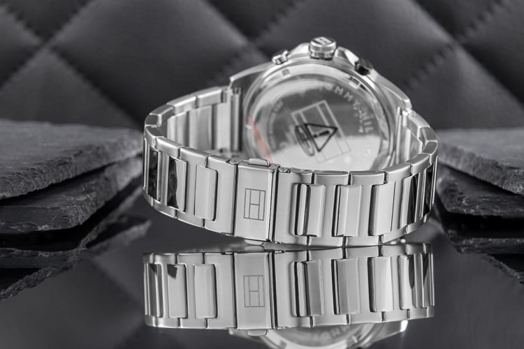 f20f4238b653e7d1910b6310a0910e97