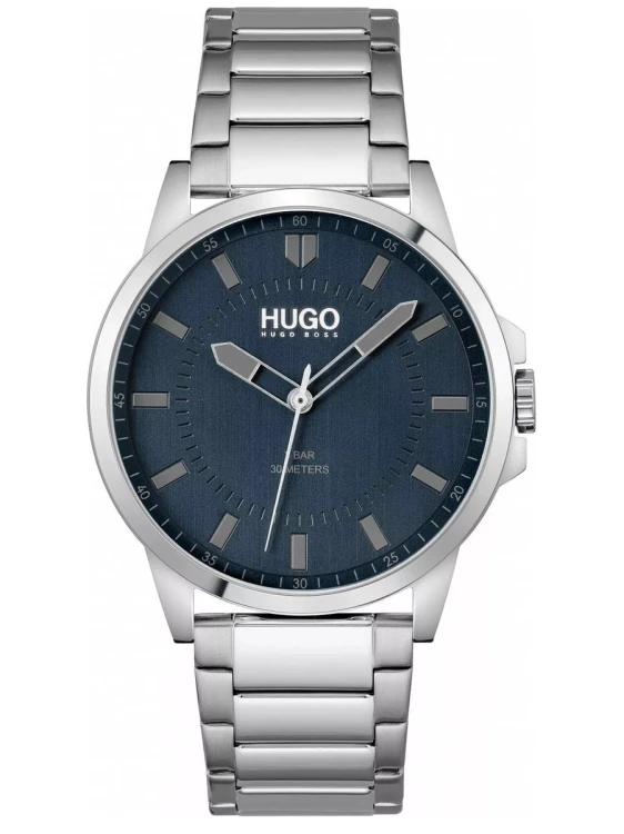 hugo_15_max_900x1200.jpg